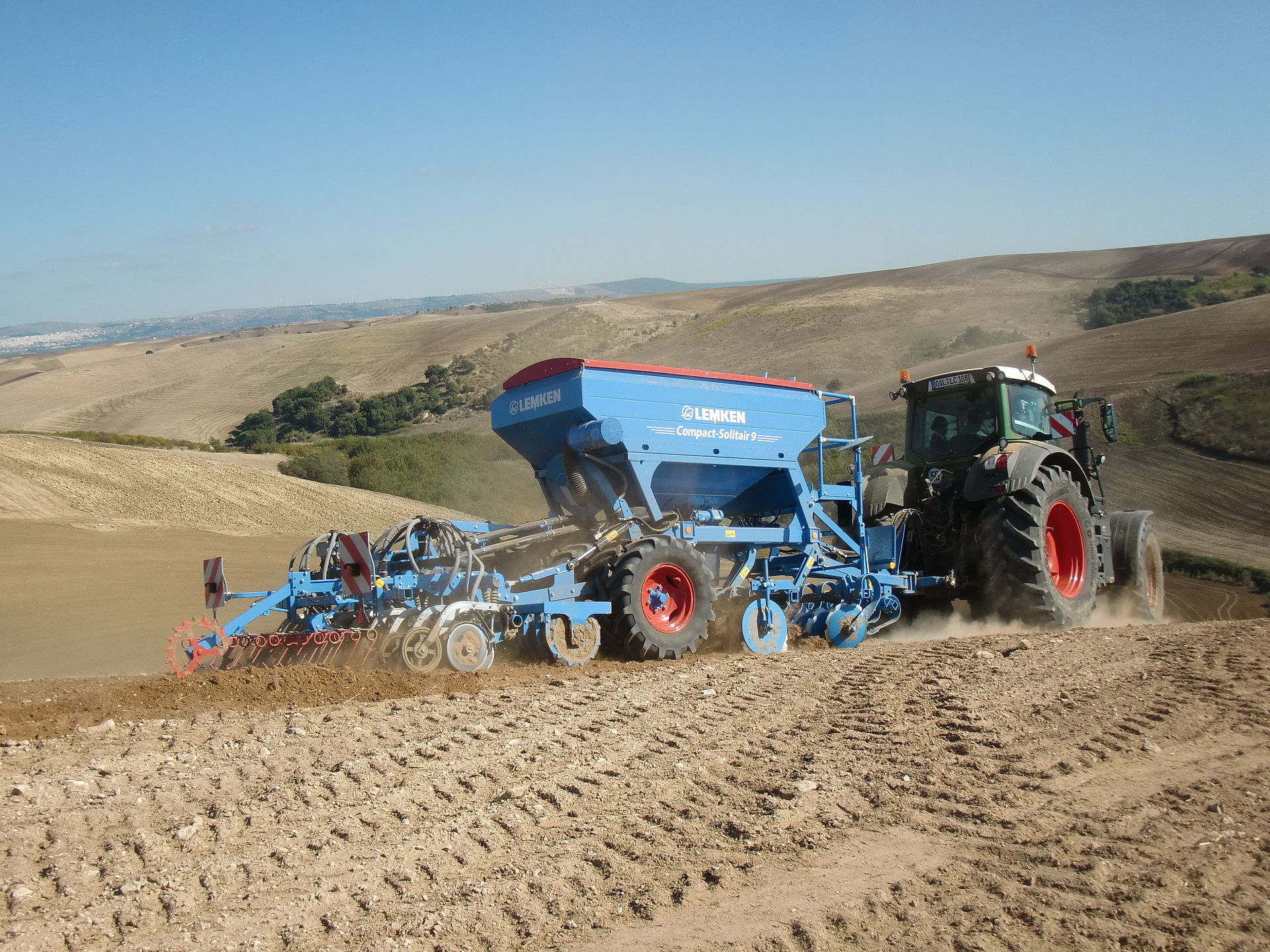Пневматическая почвообрабатывающая комбинация LEMKEN COMPACT-SOLITAIR 9 H