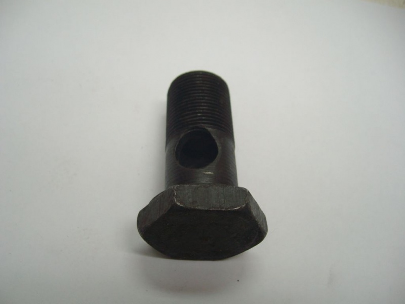 Болт 40-4607037**